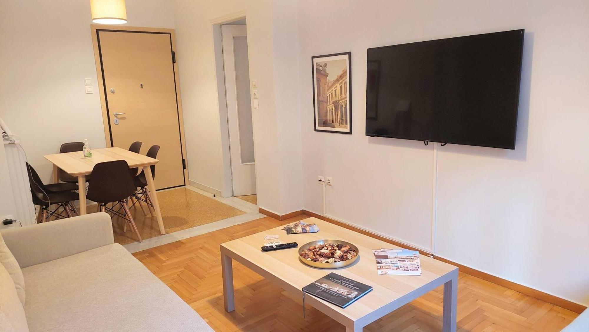 Cozy Apartment In Plaka เอเธนส์ ภายนอก รูปภาพ